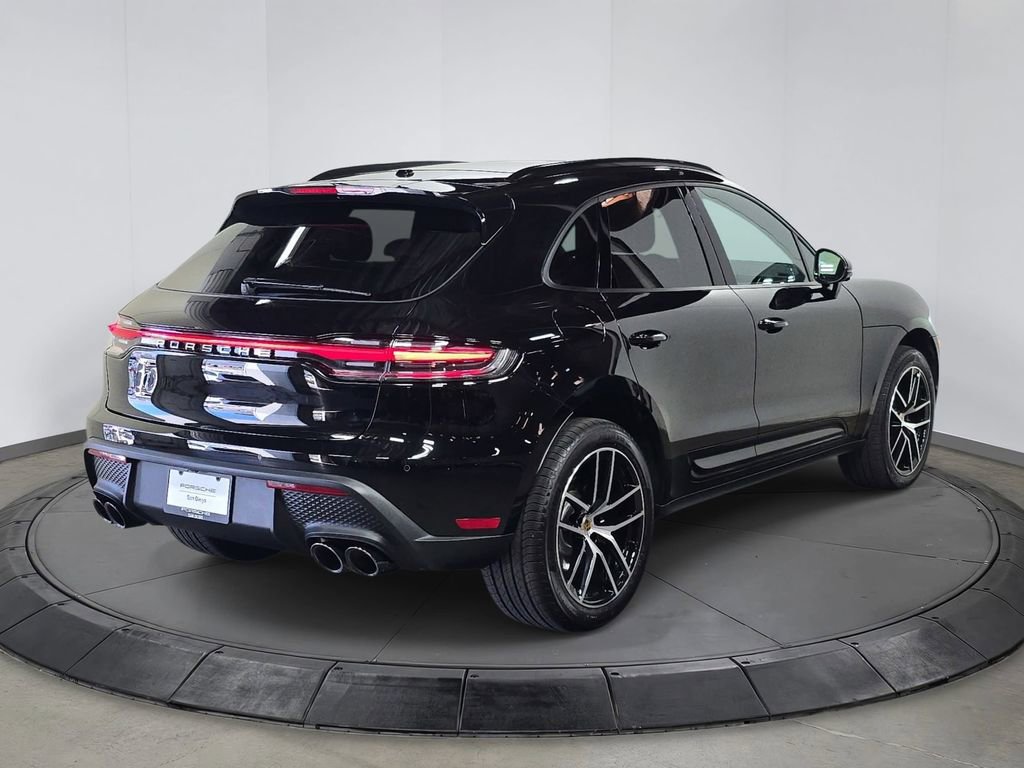 Certified 2025 Porsche Macan AWD/4WD image 7