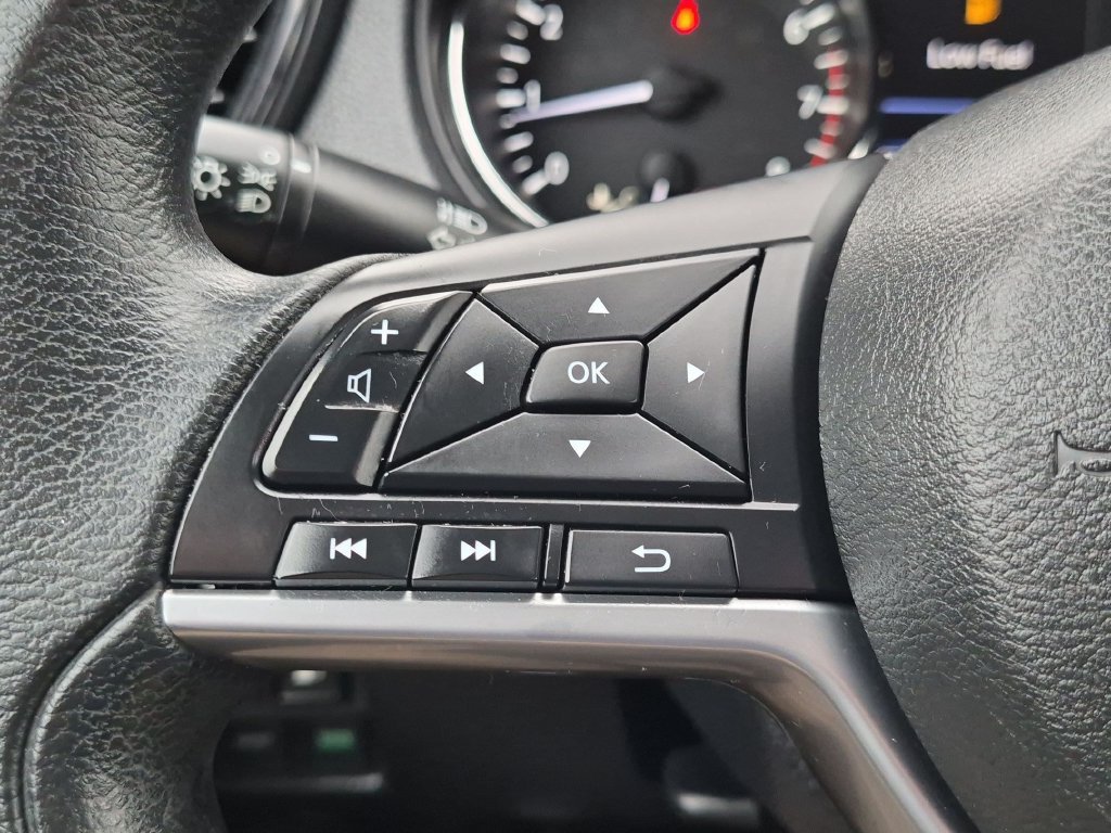Used 2018 Nissan Rogue S AWD/4WD image 14