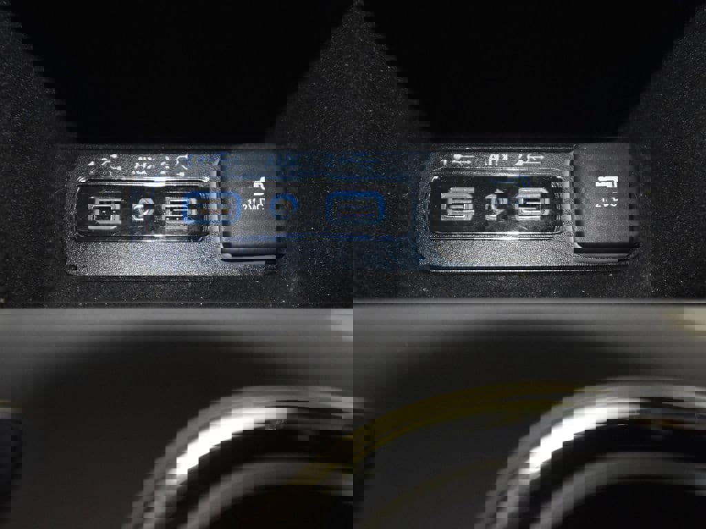 Used 2022 Jeep Grand Cherokee Laredo X image 20