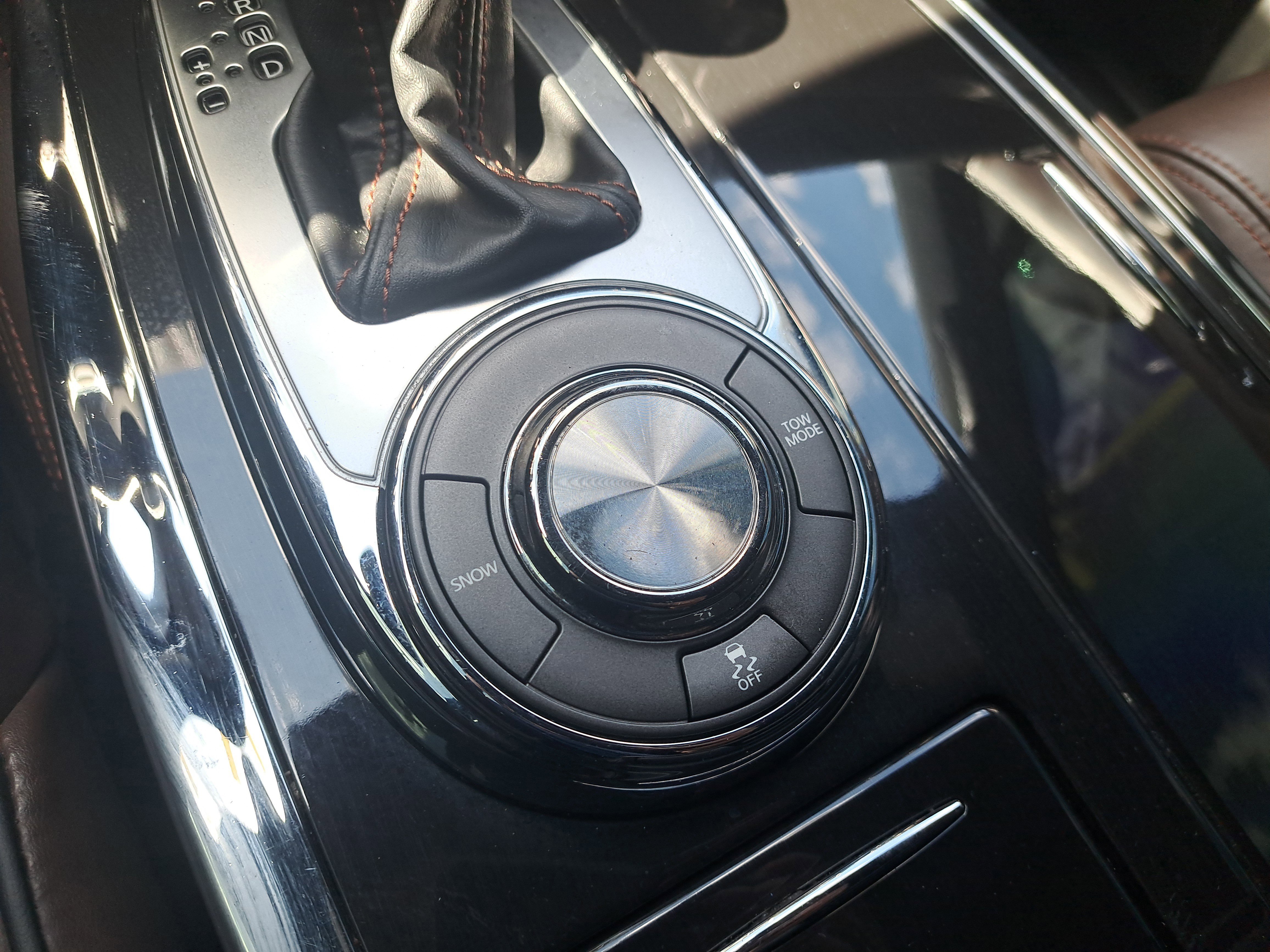 Certified 2019 Nissan Armada Platinum w/ Captain's Chairs Package image 30