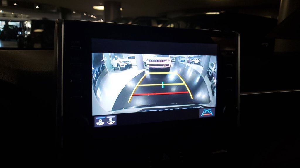 Used 2022 Toyota RAV4 XSE AWD/4WD image 27