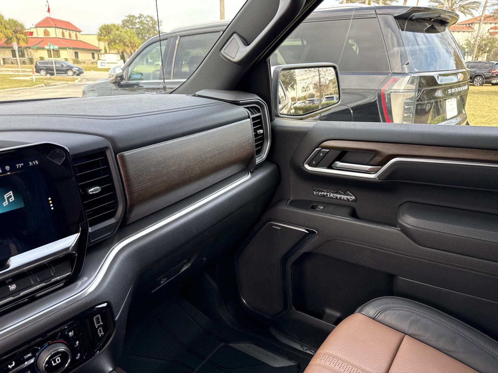 Used 2026 Chevrolet Silverado 1500 High Country w/ High Country Premium Package AWD/4WD image 24