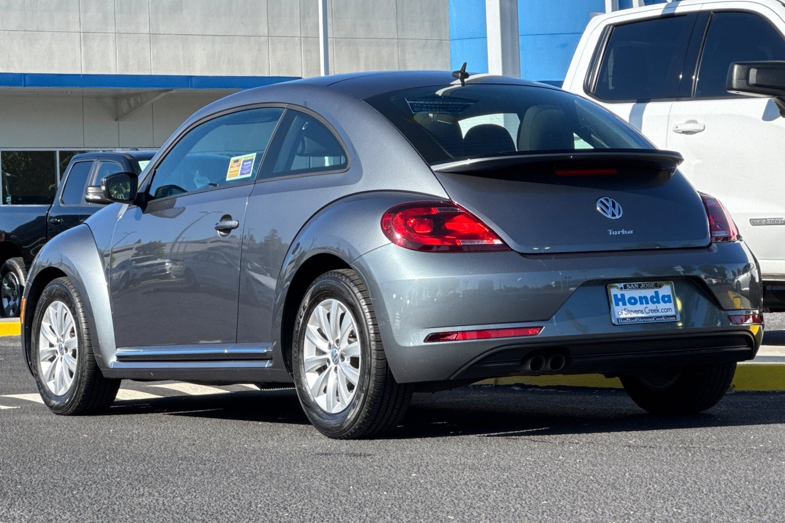 Used 2019 Volkswagen Beetle 2.0T S FWD image 3
