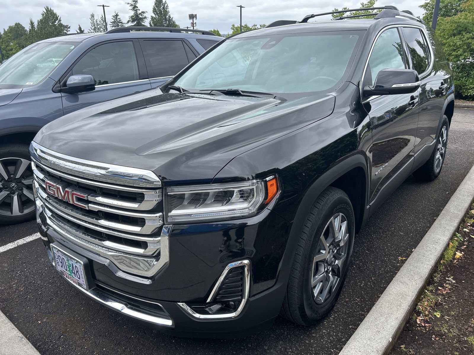 Used 2023 GMC Acadia SLT