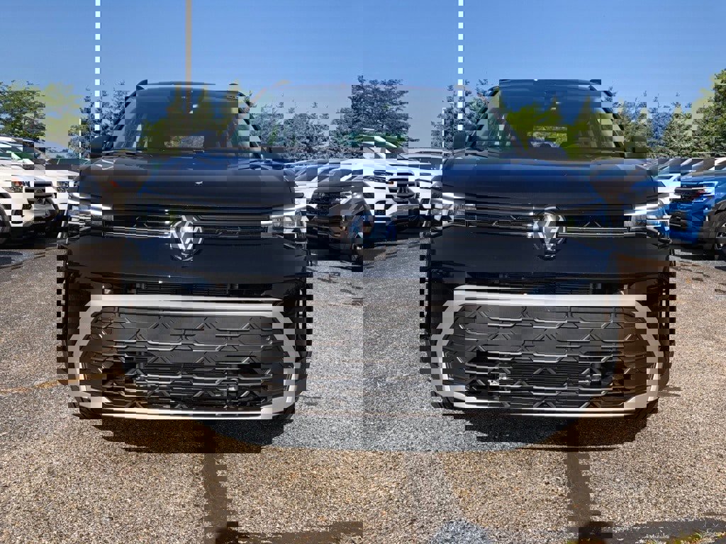 New 2025 Volkswagen Taos S image 2