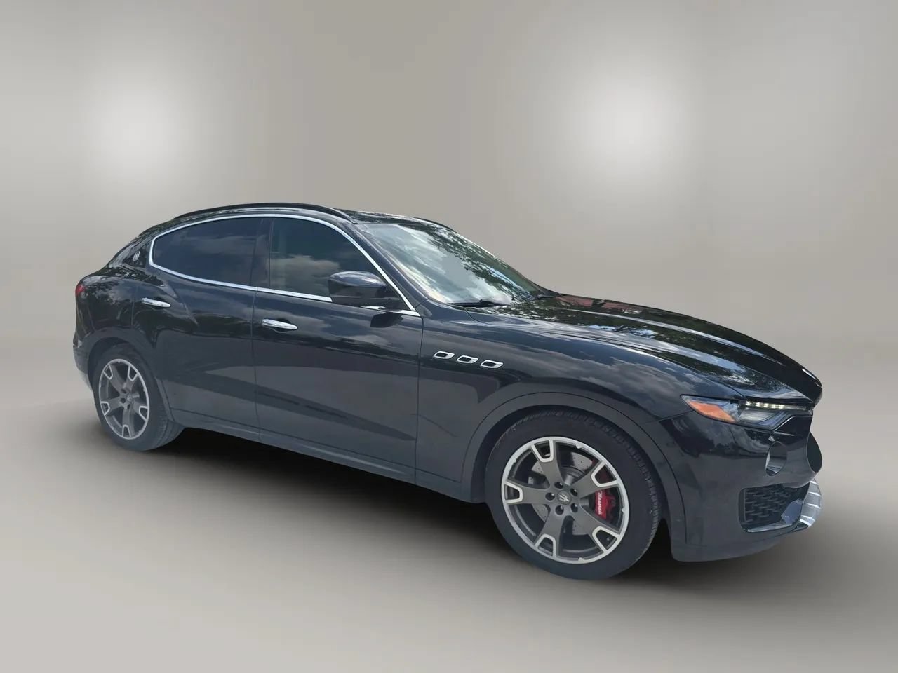 Used 2017 Maserati Levante S AWD/4WD image 10