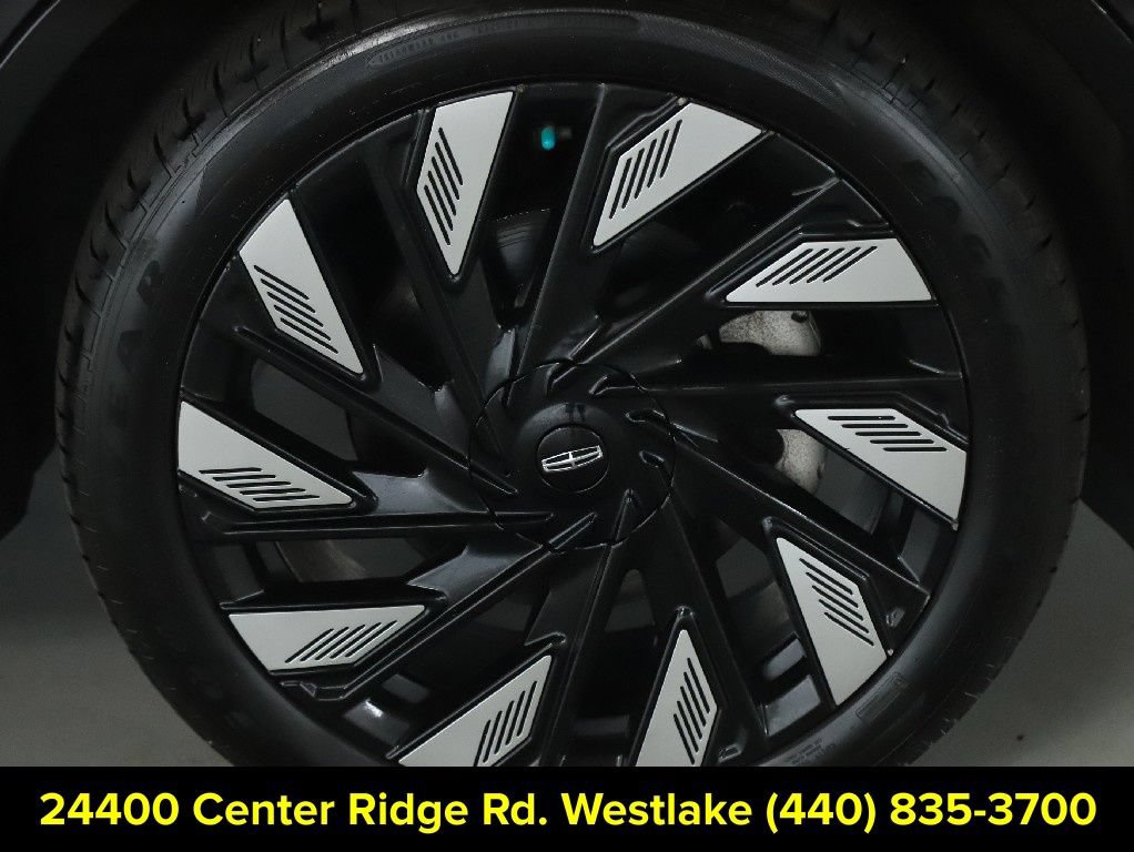 Certified 2025 Lincoln Nautilus Reserve w/ Jet Appearance Package AWD/4WD image 10
