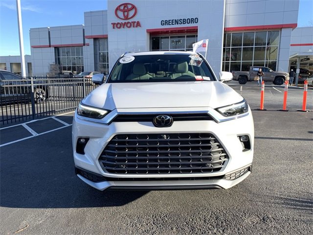 Used 2026 Toyota Grand Highlander AWD Hybrid image 3