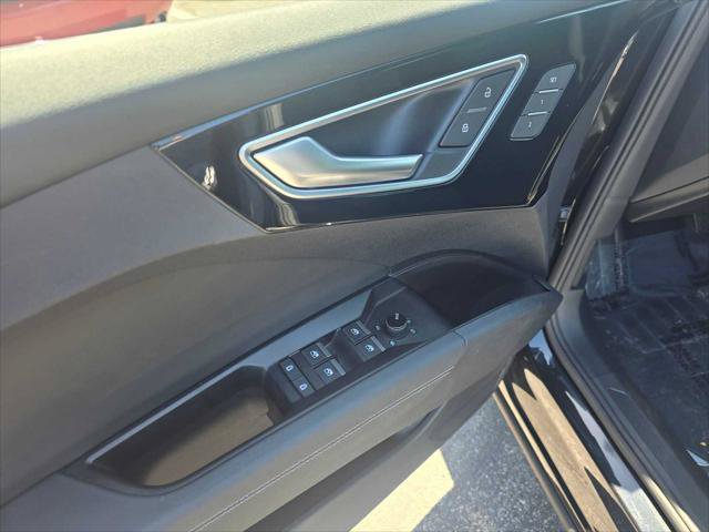 Used 2023 Audi Q4 e-tron Premium w/ Convenience Package AWD/4WD image 23