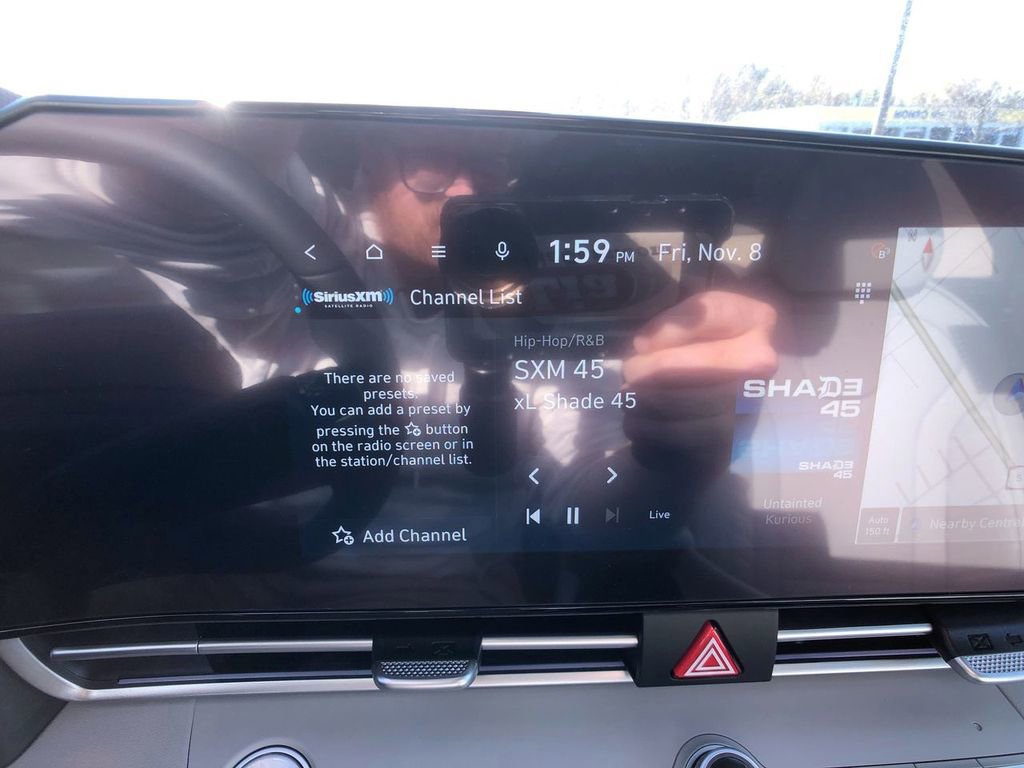 New 2025 Hyundai Elantra Limited image 17