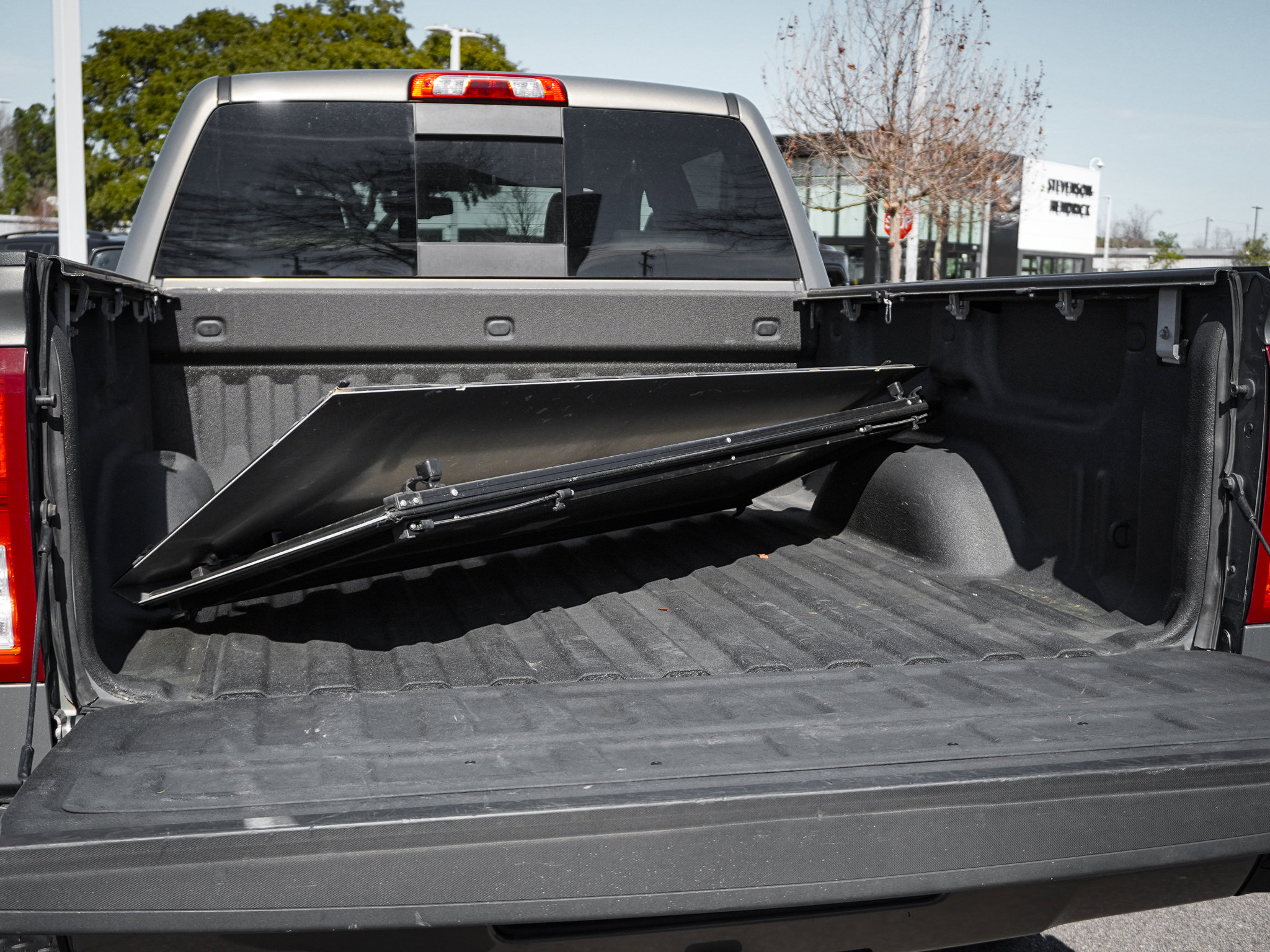 Used 2017 Chevrolet Silverado 1500 LTZ Z71 image 30