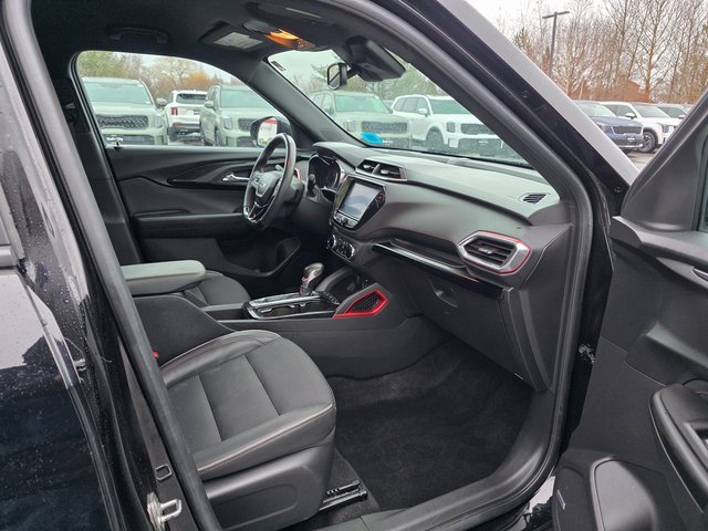Used 2022 Chevrolet TrailBlazer RS w/ Technology Package image 11