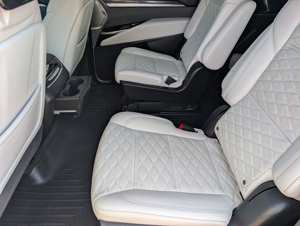 Certified 2025 Cadillac Escalade V AWD/4WD image 22