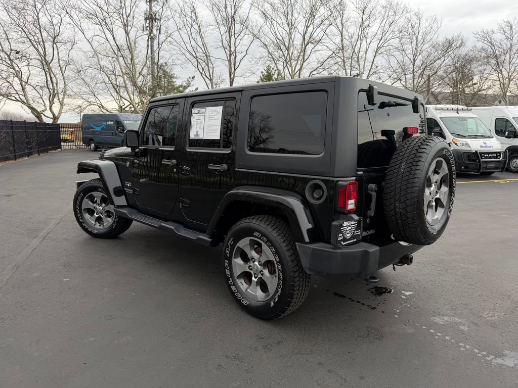 Used 2016 Jeep Wrangler Unlimited Sahara w/ Connectivity Group image 5