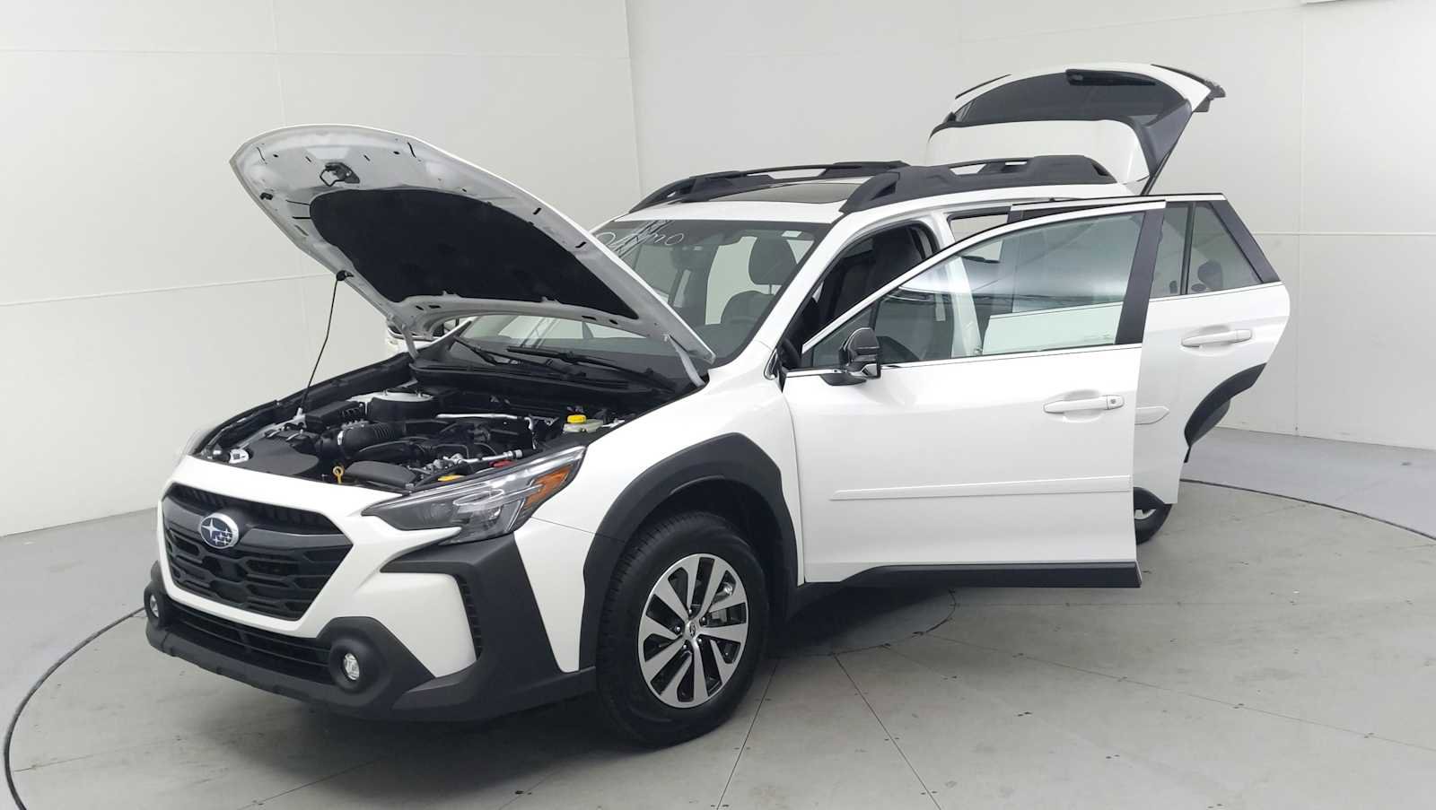 Used 2025 Subaru Outback Premium w/ Popular Package #1A image 10