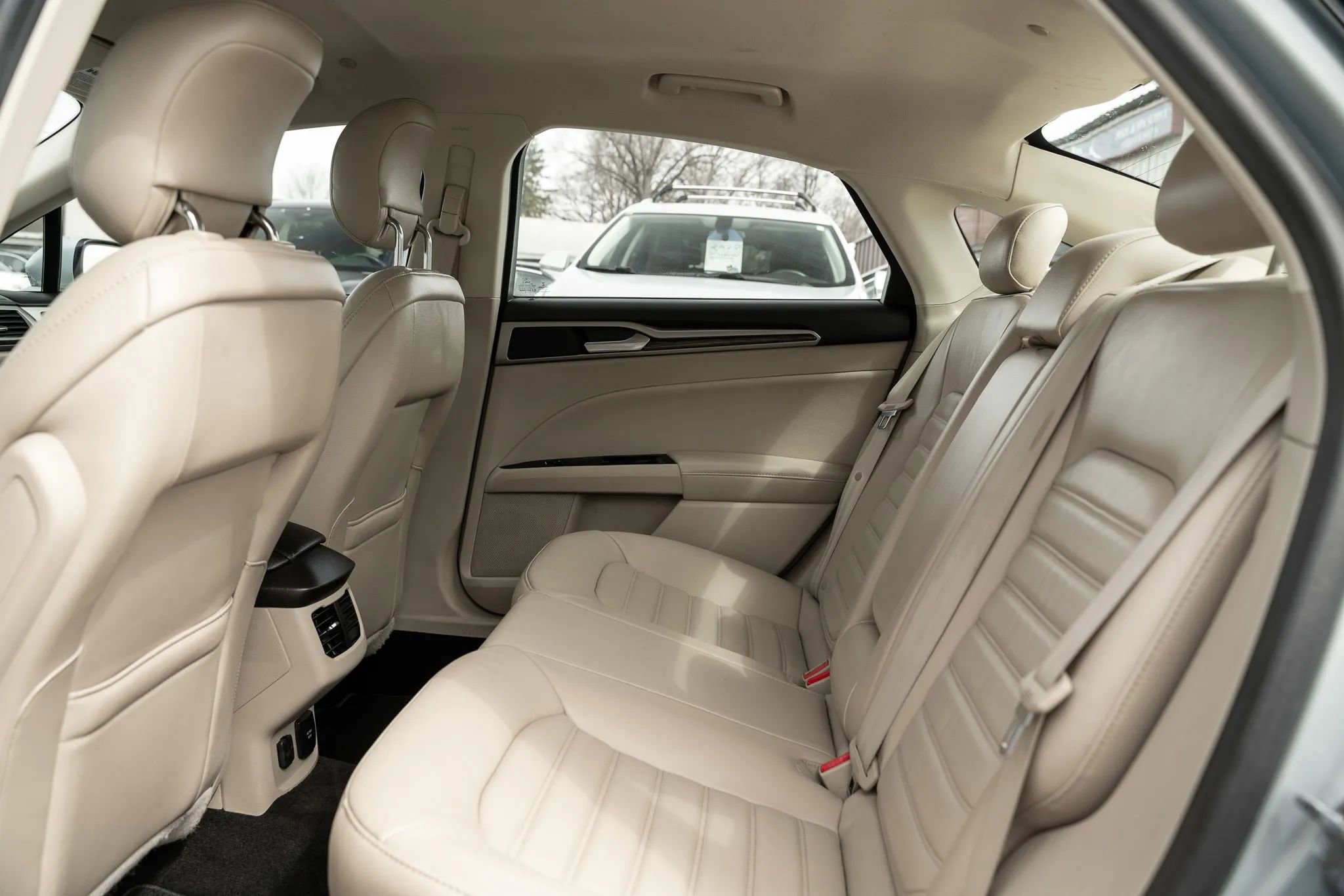 Used 2013 Ford Fusion SE image 8