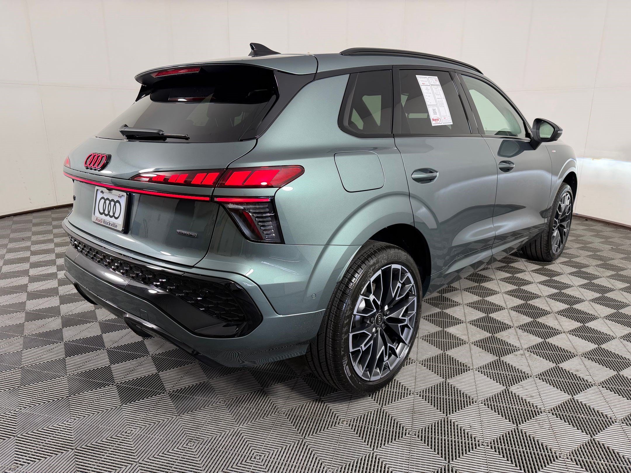 New 2026 Audi Q3 quattro 2.0T AWD/4WD image 9