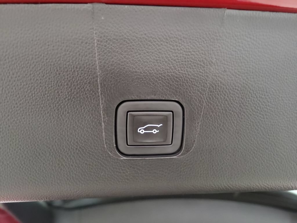 Certified 2023 Chevrolet Traverse Premier AWD/4WD image 24