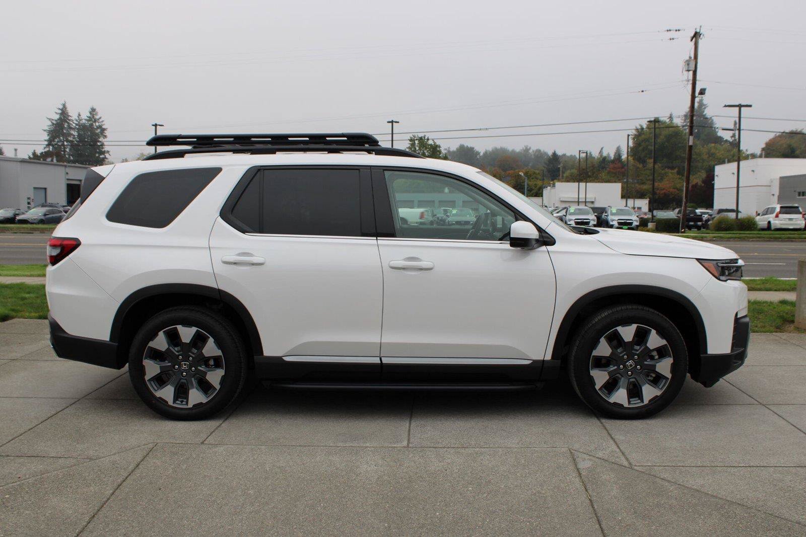 New 2026 Honda Pilot Touring image 6