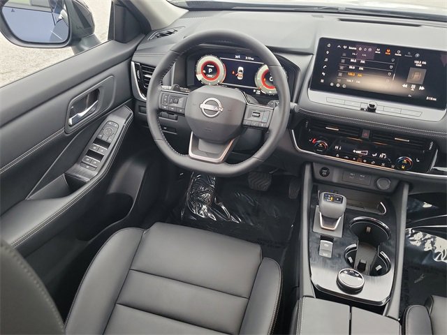 Used 2025 Nissan Rogue SL image 14