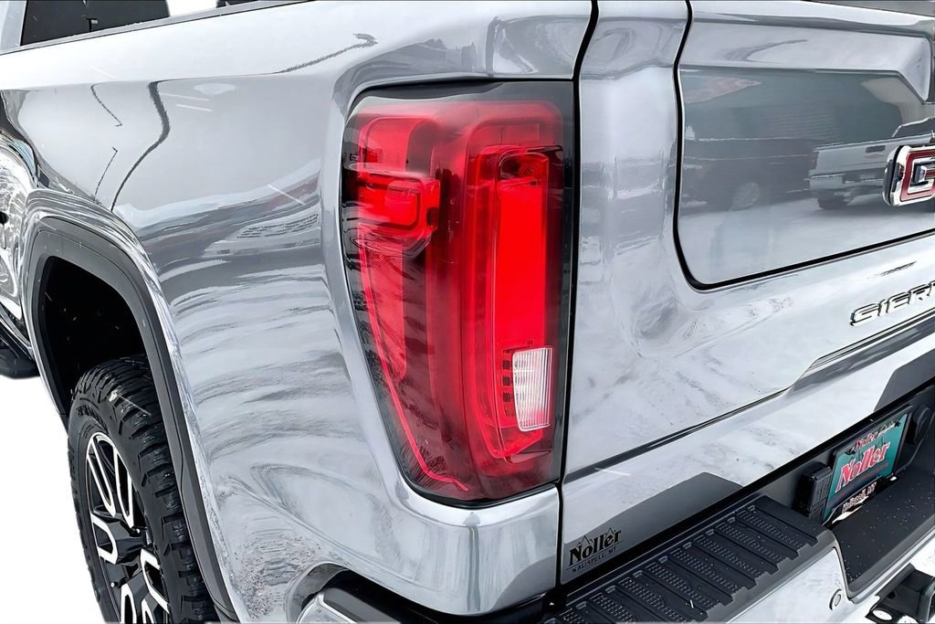 Used 2022 GMC Sierra 1500 AT4 w/ AT4 Premium Package image 29