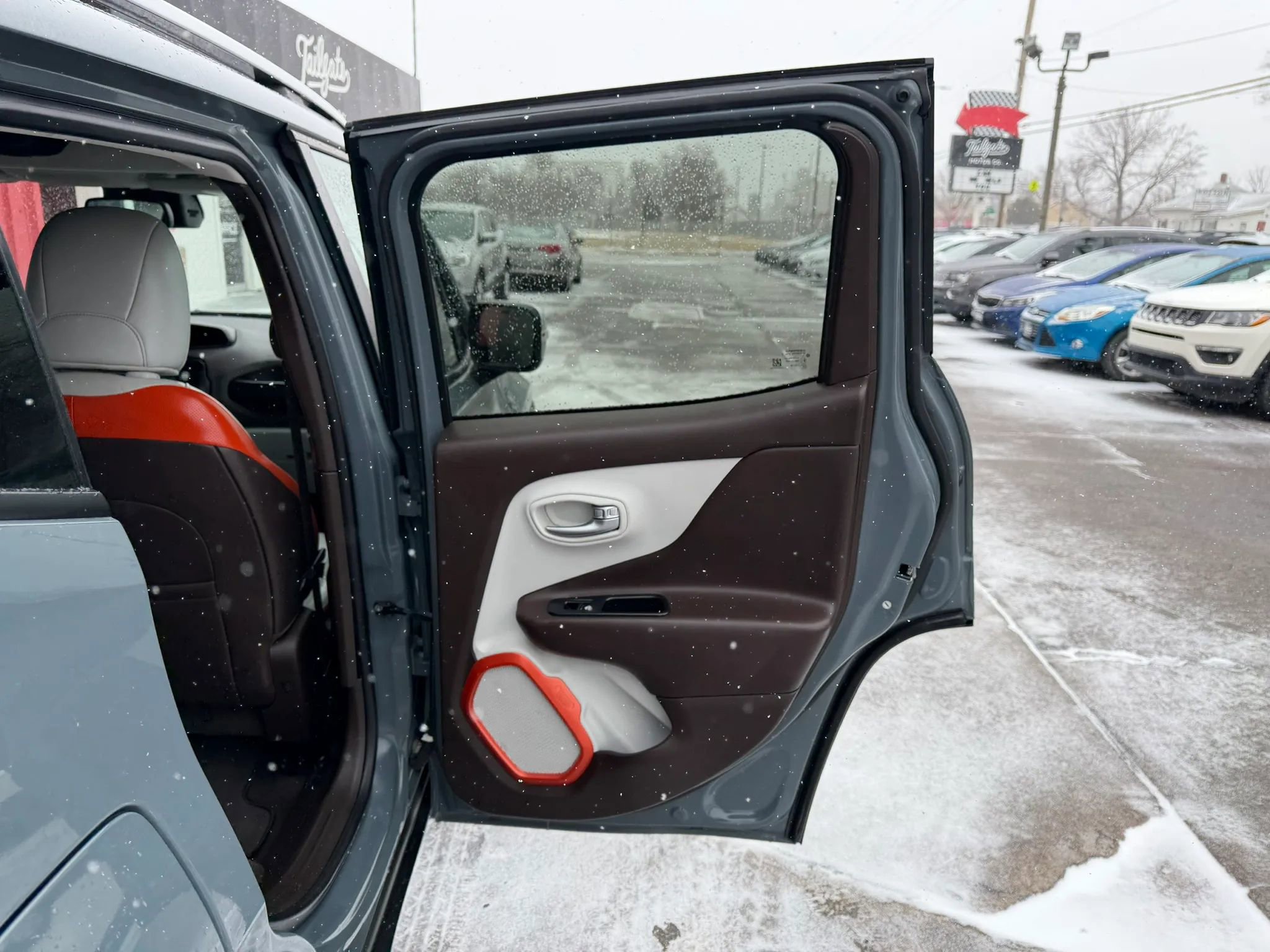 Used 2017 Jeep Renegade Limited AWD/4WD image 15