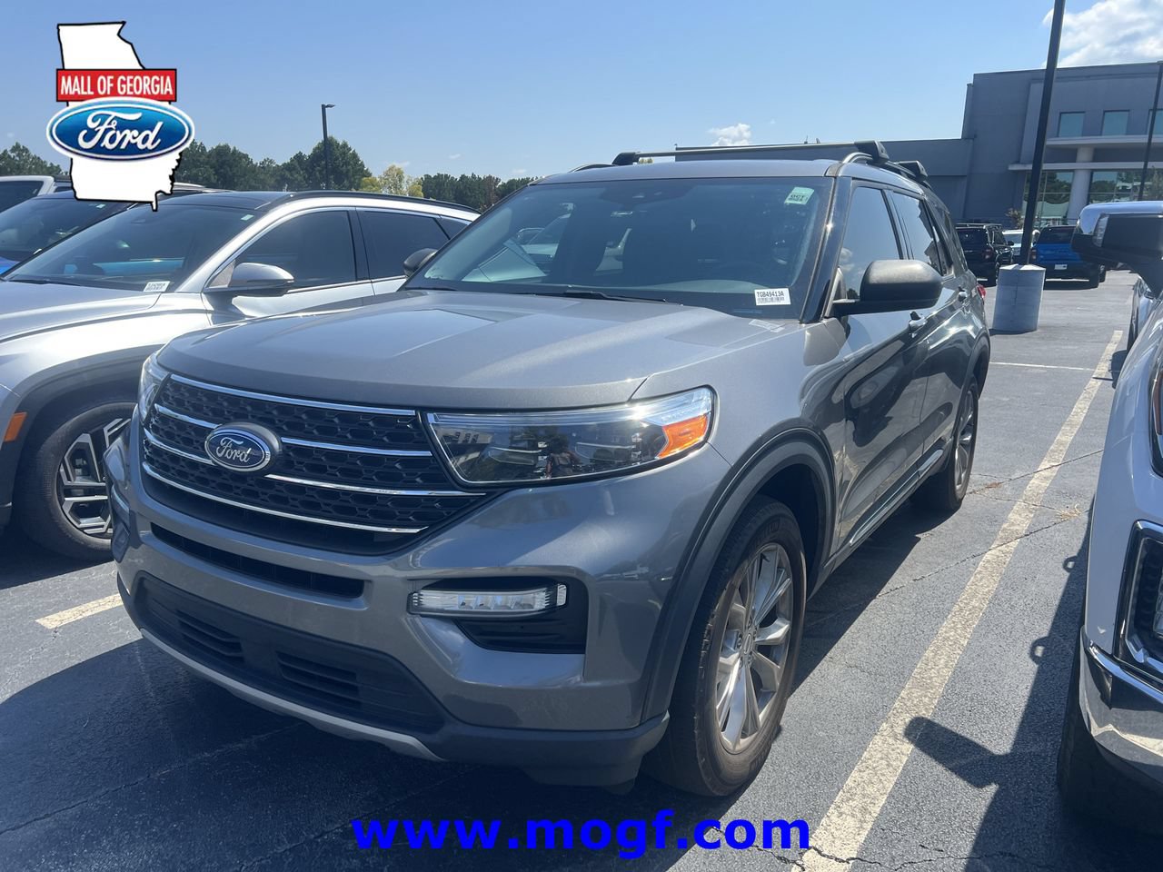Certified 2023 Ford Explorer XLT w/ Equipment Group 202A AWD/4WD image 1