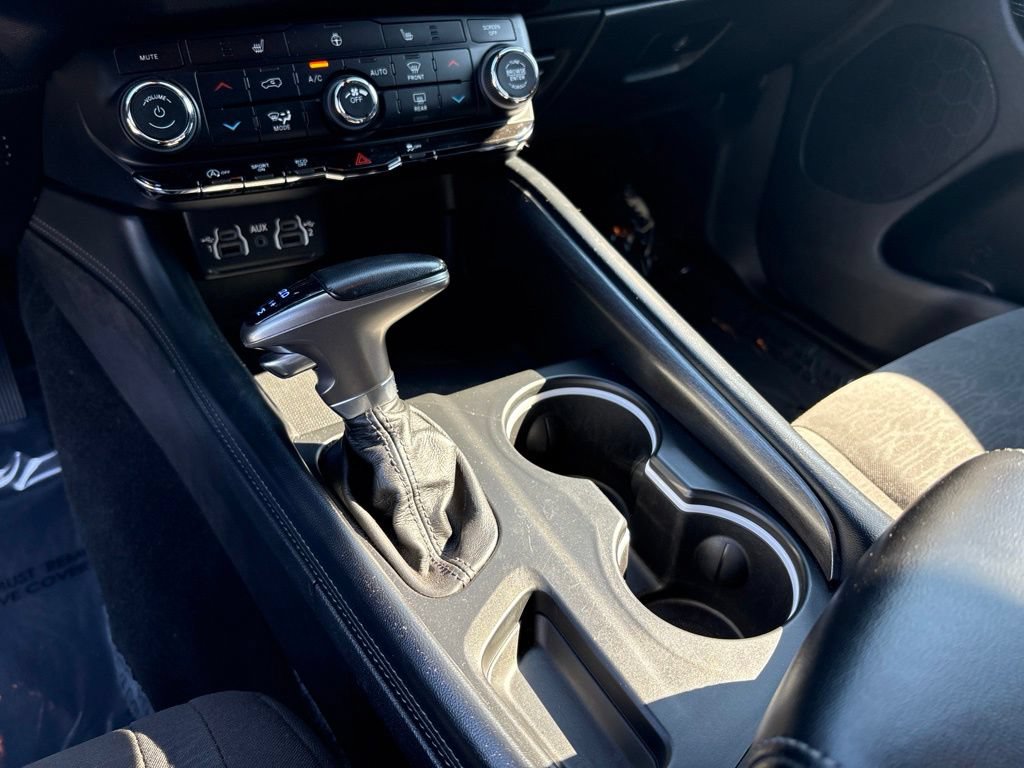 Used 2023 Dodge Durango SXT AWD/4WD image 22