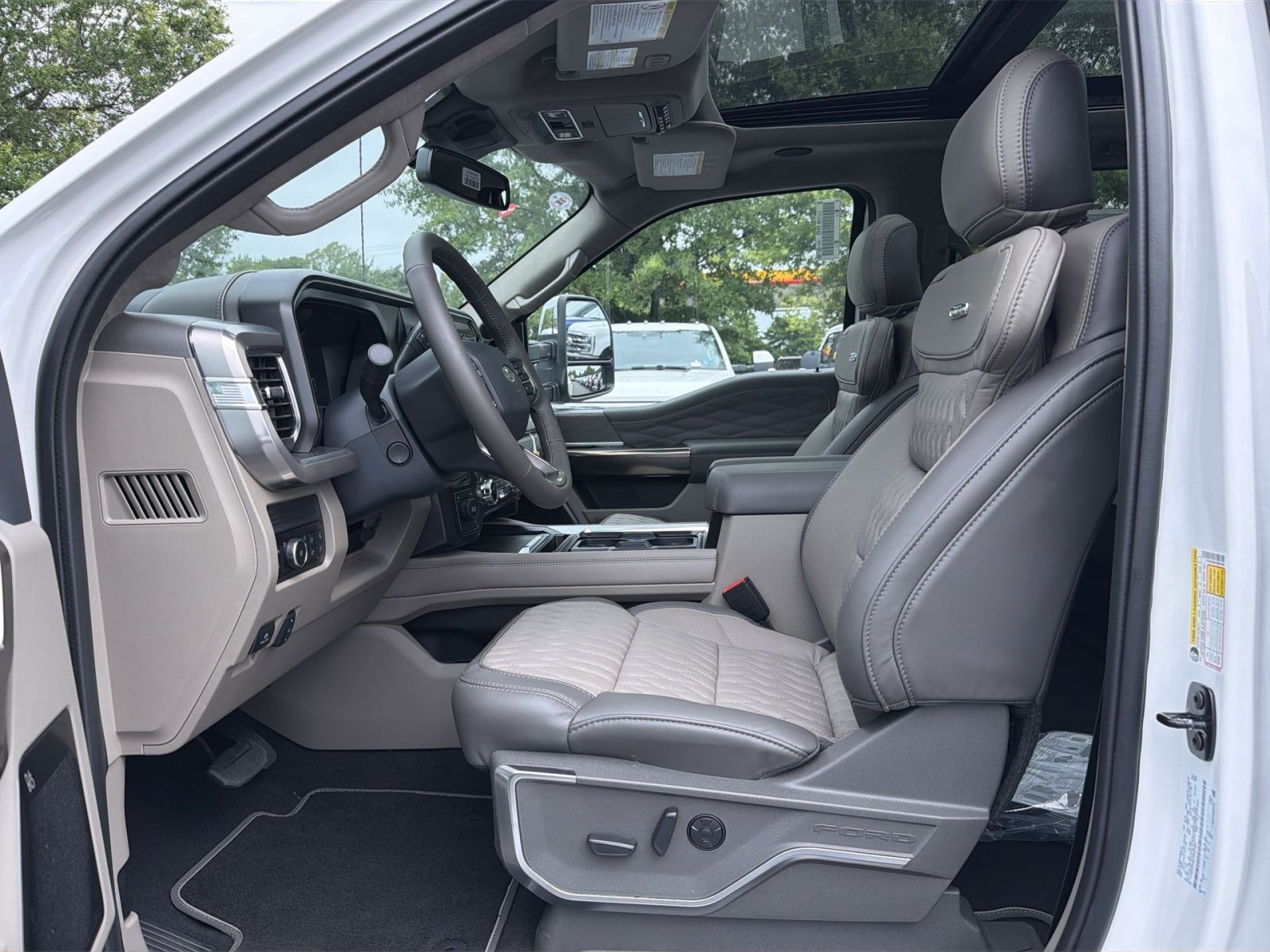 New 2026 Ford F350 Platinum w/ Platinum Plus Package AWD/4WD image 25