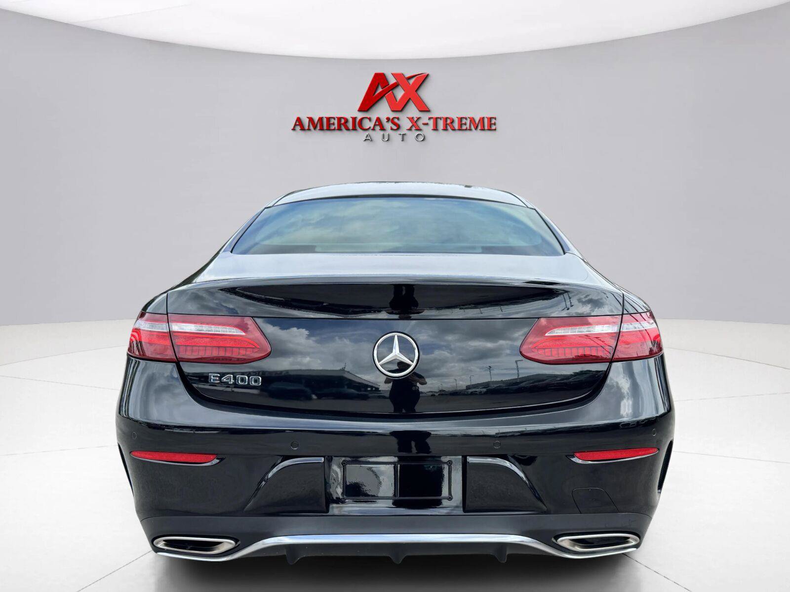 Used 2018 Mercedes-Benz E 400 Coupe image 4