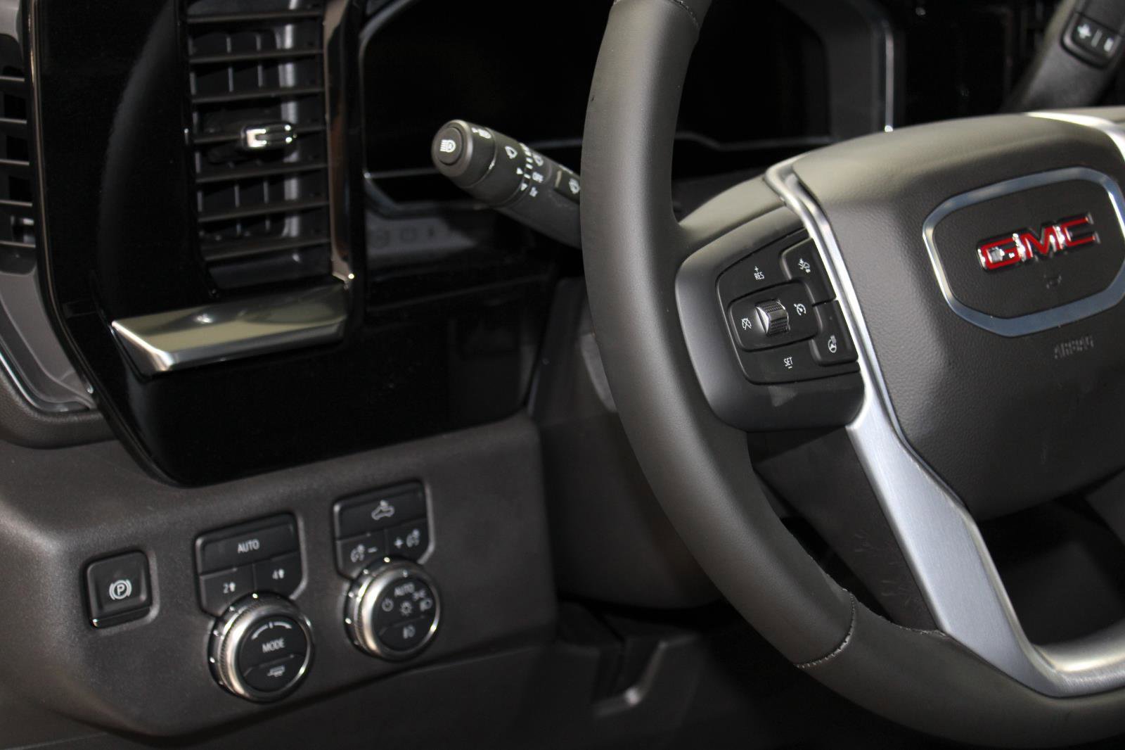 New 2025 GMC Sierra 1500 Elevation image 36