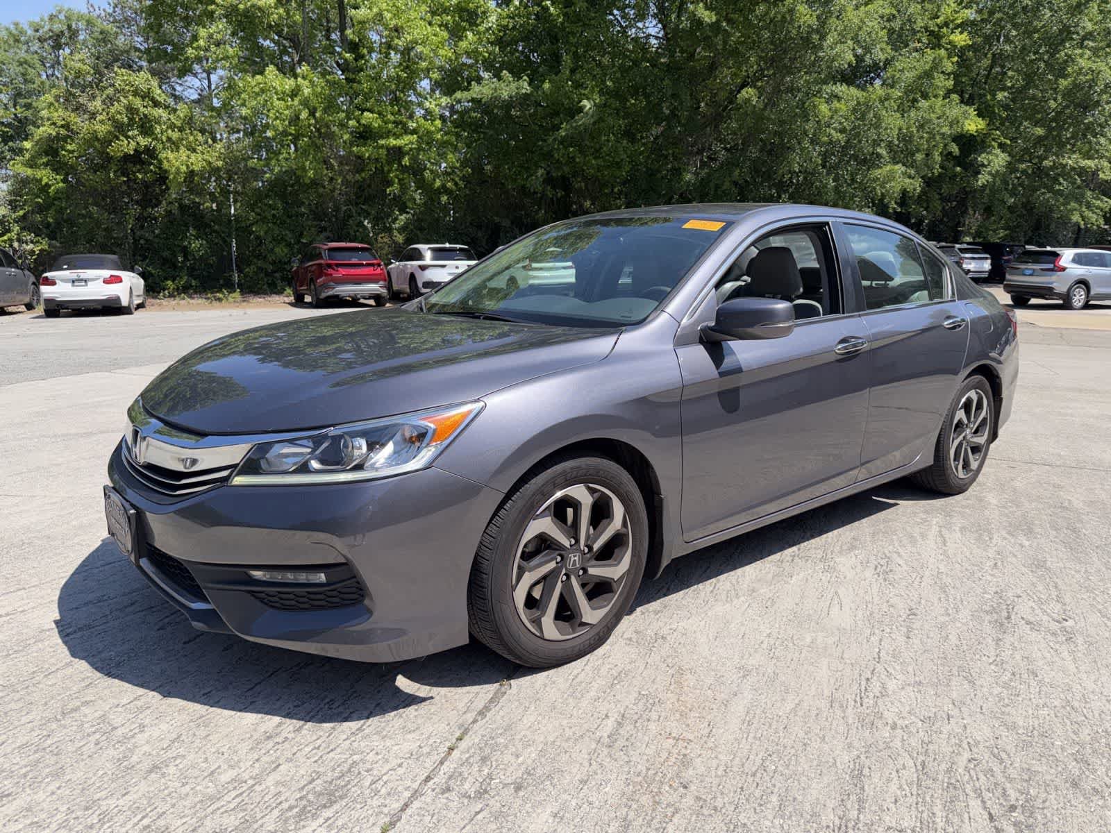 Used 2017 Honda Accord EX-L image 4