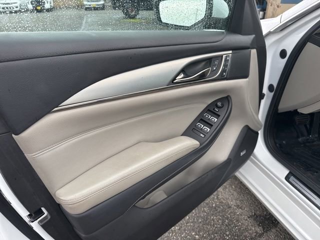 Used 2017 Cadillac CTS Luxury RWD image 16