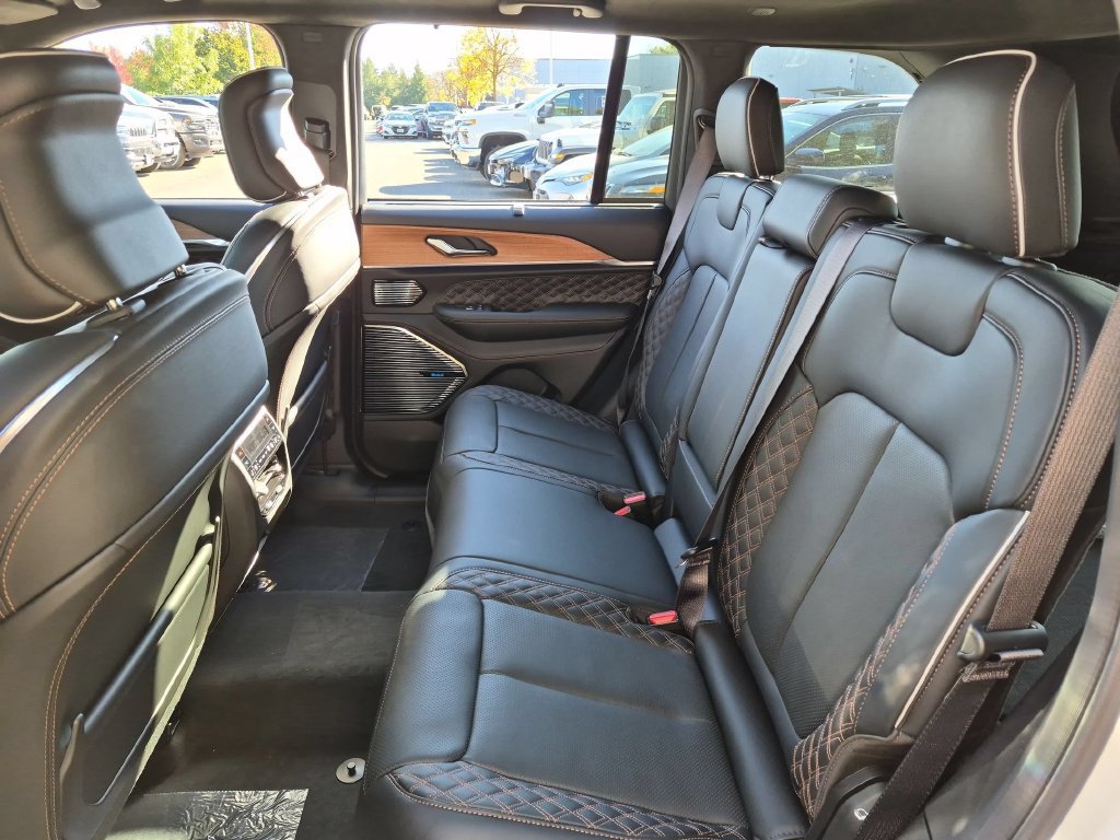 New 2027 Jeep Grand Cherokee Summit AWD/4WD image 14