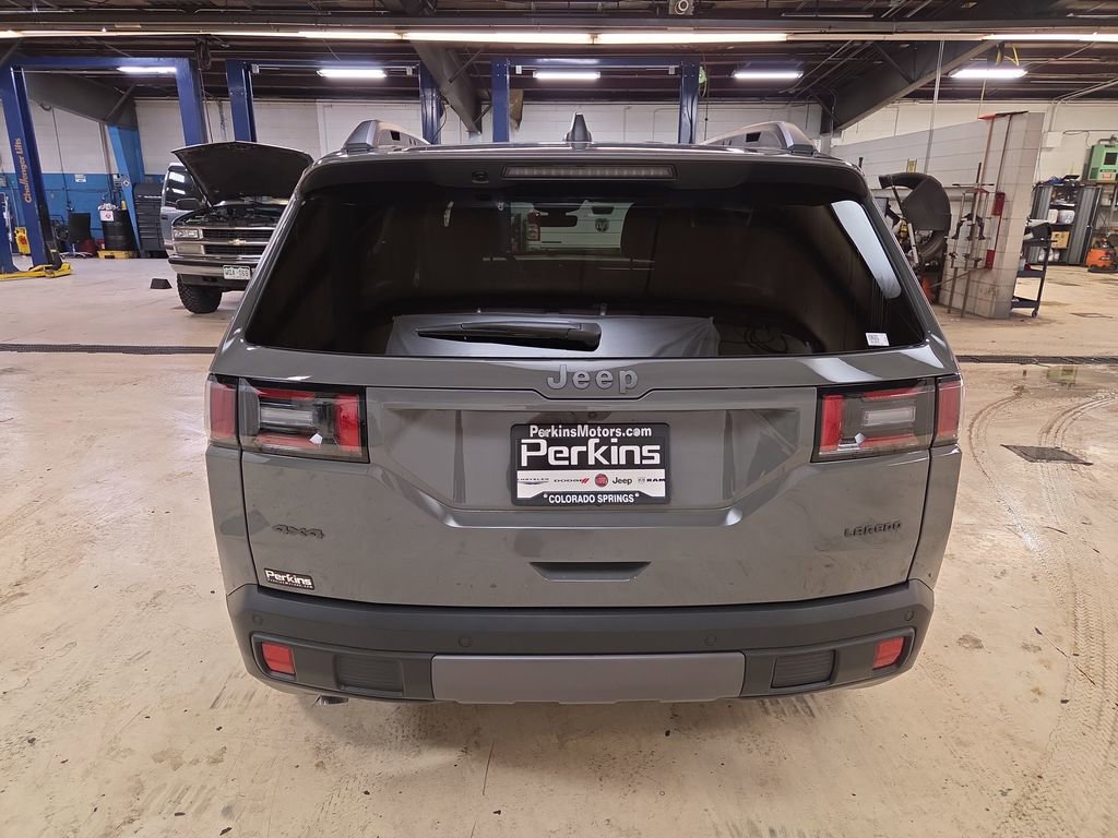 New 2026 Jeep Cherokee Laredo image 6