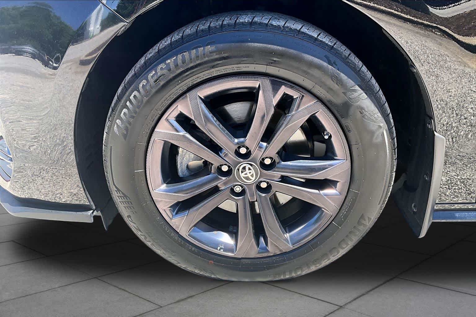 Used 2024 Toyota Sienna XSE w/ XSE Plus Package AWD/4WD image 11