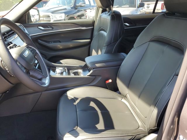 New 2025 Jeep Grand Cherokee Limited image 15