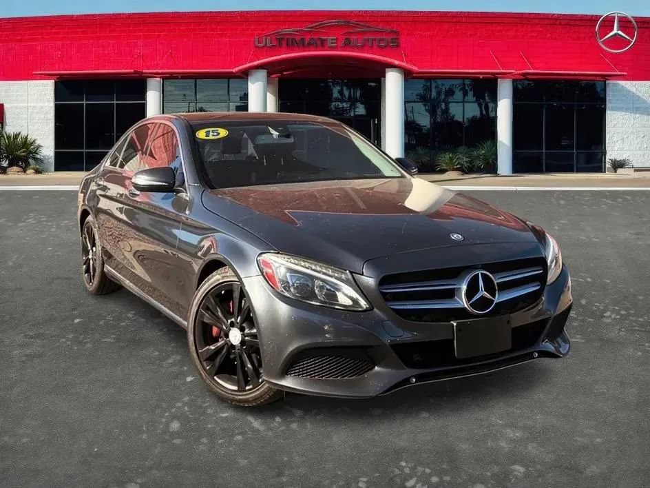 Used 2015 Mercedes-Benz C 300 Sedan image 2