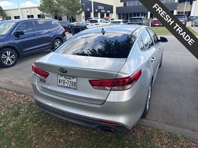 Used 2018 Kia Optima LX image 3