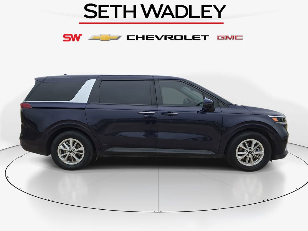 Used 2024 Kia Carnival LX FWD image 8