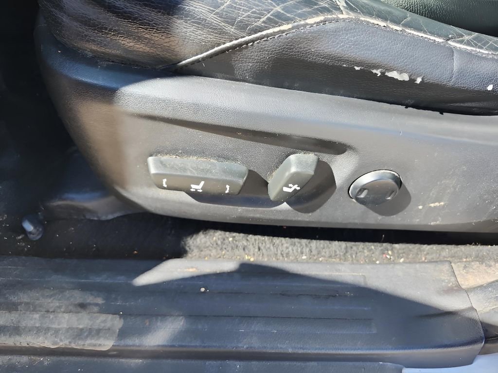 Used 2011 Toyota 4Runner SR5 w/ Premium Pkg w/Leather image 18