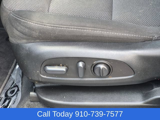 Used 2023 Chevrolet Traverse LT w/ Rear Camera Mirror Package AWD/4WD image 16