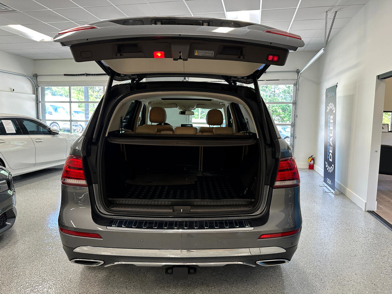 Used 2018 Mercedes-Benz GLE 350 4MATIC image 29