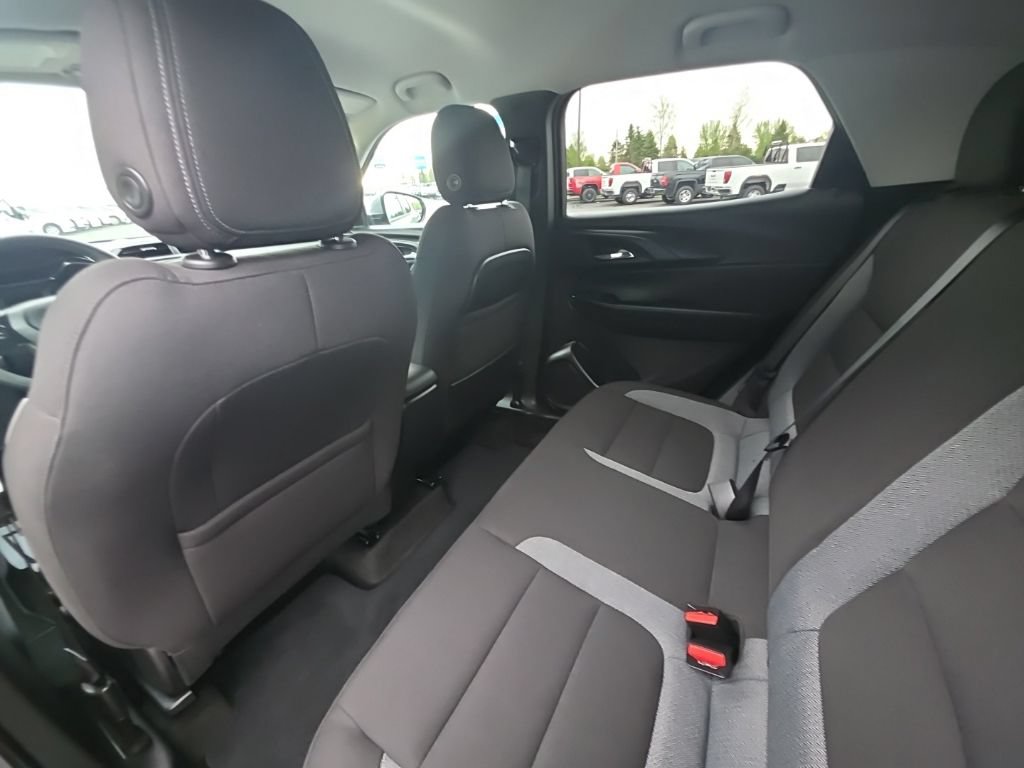 Used 2023 Chevrolet TrailBlazer LT FWD image 15