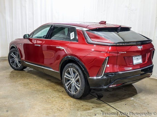 New 2025 Cadillac Lyriq Luxury w/ LPO, Floor Liner Package image 7