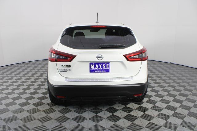 Used 2020 Nissan Rogue Sport S image 22