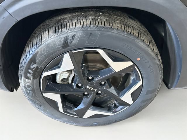 Used 2025 Kia Seltos S AWD/4WD image 31