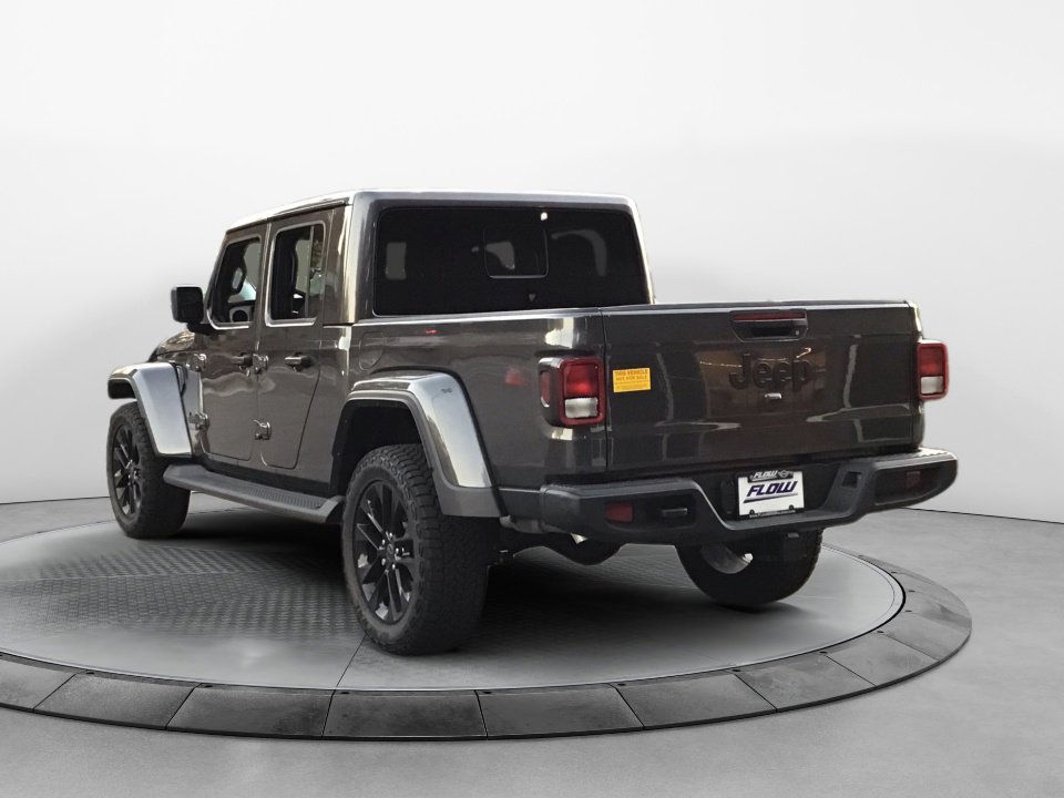 Used 2025 Jeep Gladiator Sport image 5