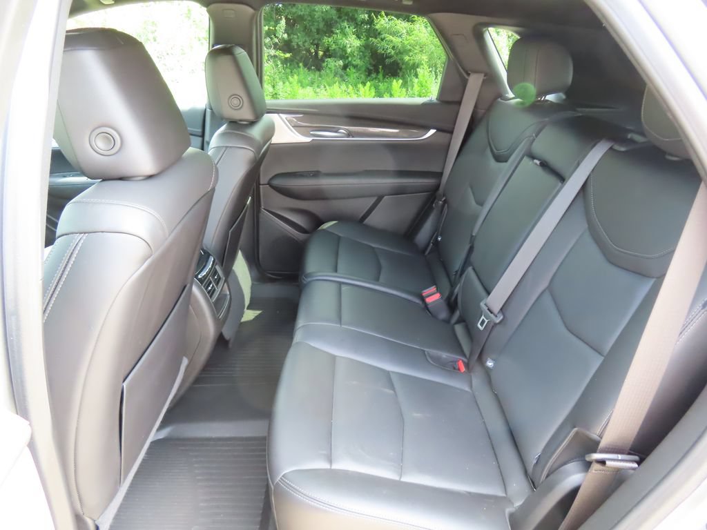 Used 2024 Cadillac XT5 Sportv w/ Technology Package AWD/4WD image 29