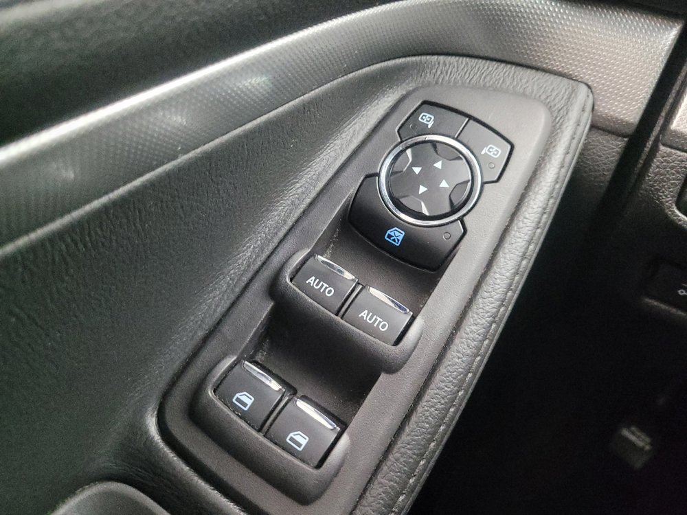 Used 2015 Ford Explorer XLT w/ Equipment Group 202B FWD image 27